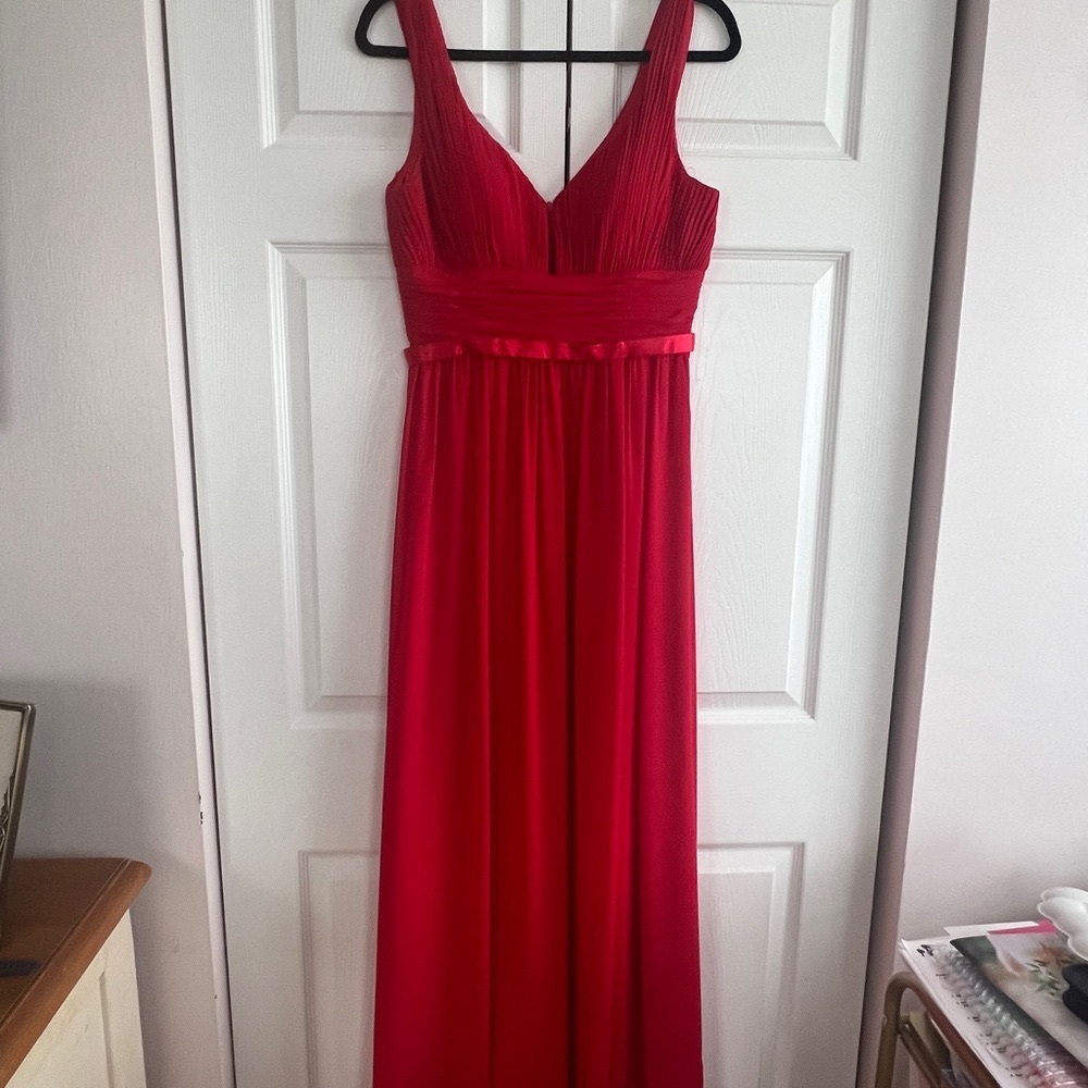 Elegant Red Sleeveless Dress perfect for prom or wedding guest!